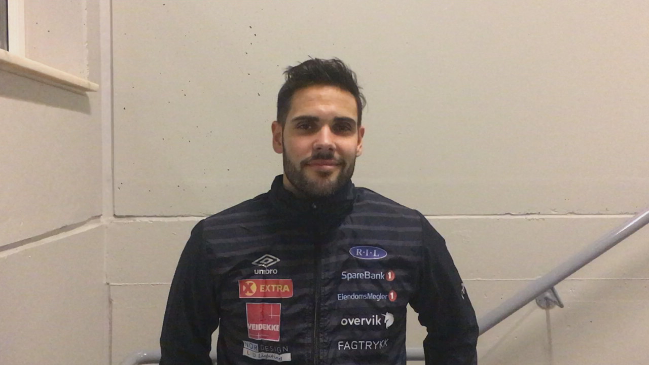 6F195E0F-C221-4F59-B6EA-0AE6DAD2E744.MOV